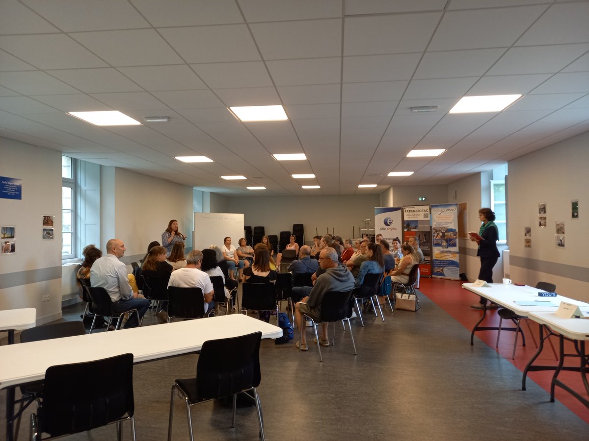 📍Matinale consacrée à l'emploi des seniors aujourd'hui à #Figeac. Recruteurs et candidats ont partagé leur expérience et ont tissé des liens. 💫 Maturité et expérience sont des atouts!