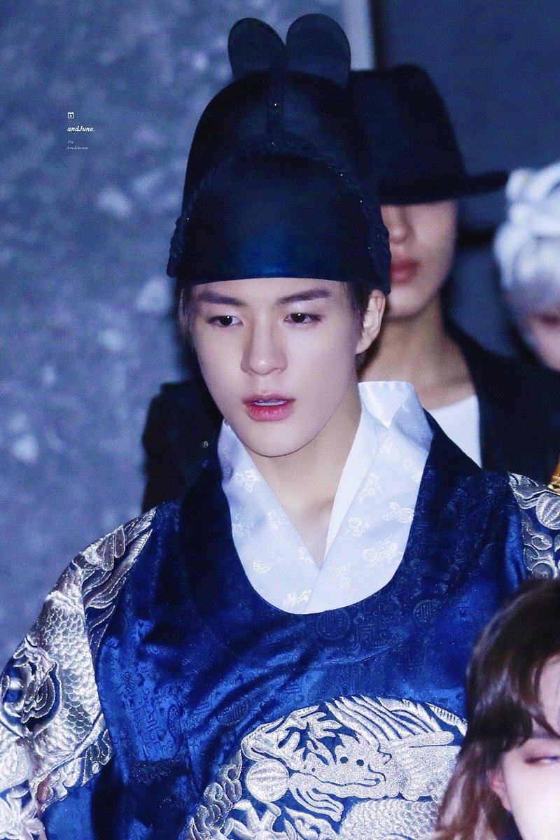 andJune_JJ's tweet photo. 181031 HQ 💙👑

#제노  #JENO #NCTDREAM https://t.co/FRs8FqEM5N