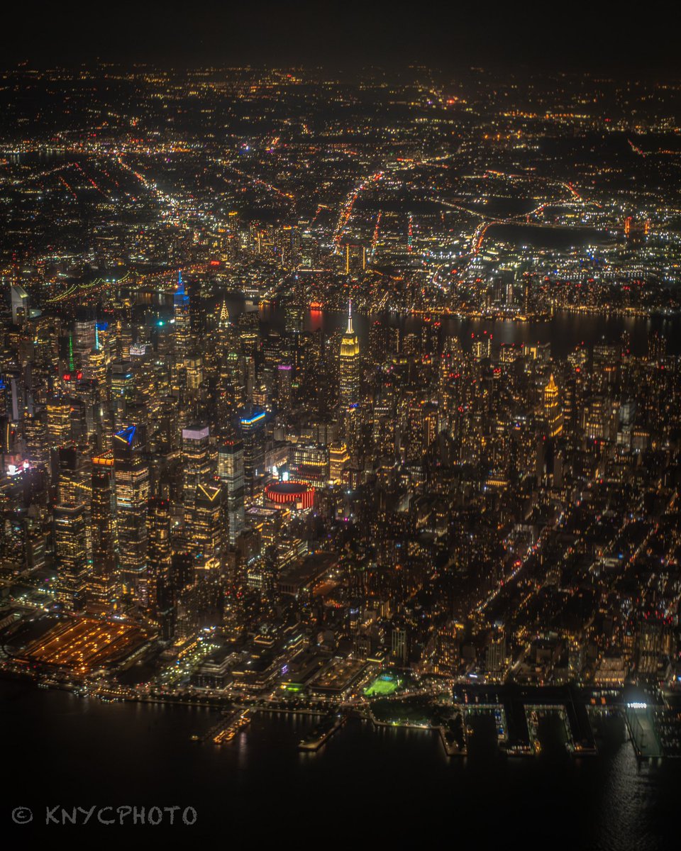 KNYCPHOTO's tweet photo. @BraydenCreation Beautiful Manhattan https://t.co/9yE4MGDxAj