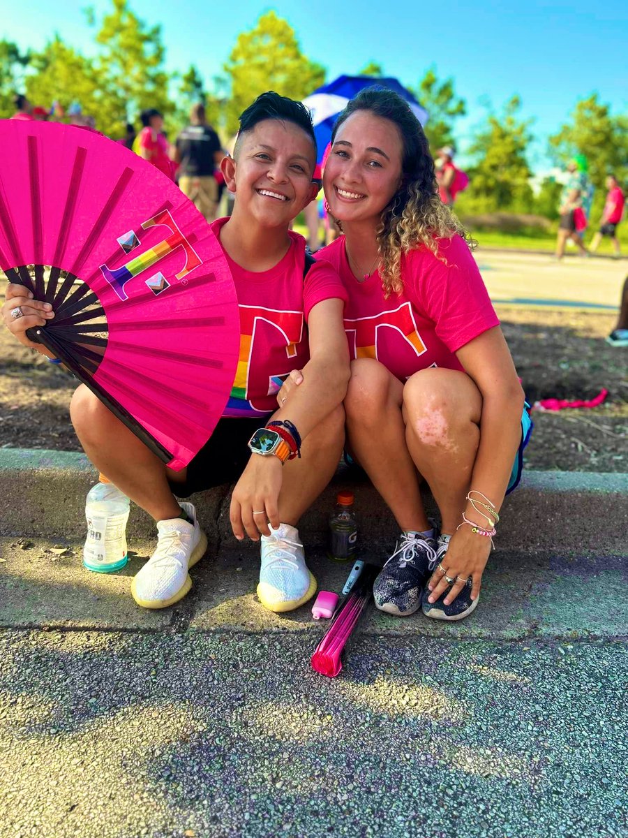 LuzRodTMO's tweet photo. Houston Pride Parade 2023 W/ T-Mobile was a blast 💖🔥
See y’all next year 🤞🏽 #LetLoveWin #HtownPride https://t.co/0BteORfhH5