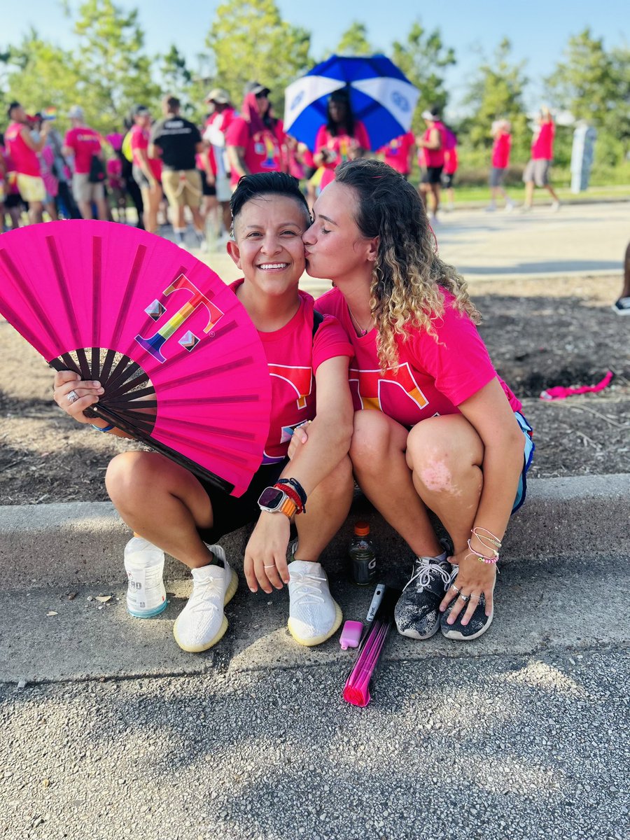 LuzRodTMO's tweet photo. Houston Pride Parade 2023 W/ T-Mobile was a blast 💖🔥
See y’all next year 🤞🏽 #LetLoveWin #HtownPride https://t.co/0BteORfhH5