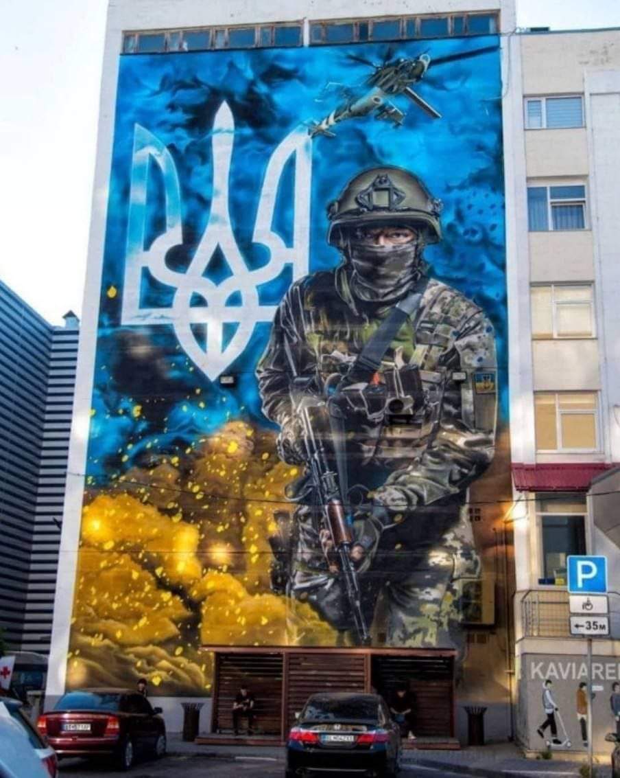 ItalianaEnclave's tweet photo. "Chi sa lottare non sarà mai schiavo'" 🇺🇦 A30B ꑭ https://t.co/NDivUbMT36