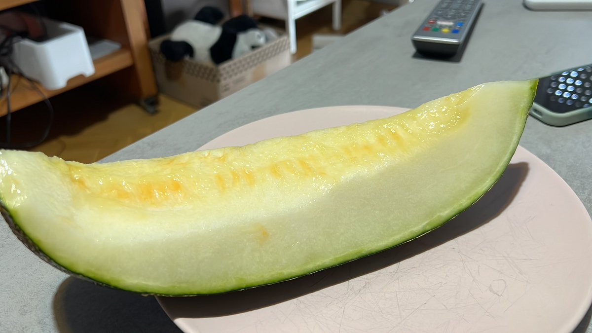 He aquí la fruta veraniega buena. No como la sandía… #TeamMelón