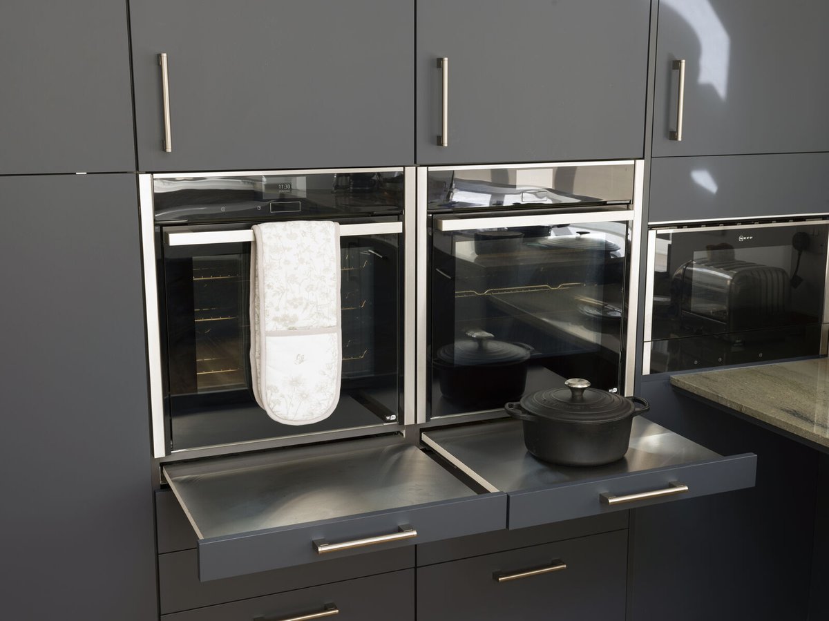When designing any kitchen, it is generally advised to position the oven at the same height as the work surface for easy, comfortable ergonomic access. We recommend the <a href="/NEFFHomeUK/">NEFF Home UK</a> Slide&amp;Hide® oven with its clever door that hides under the oven when open. #AccessibleKitchen