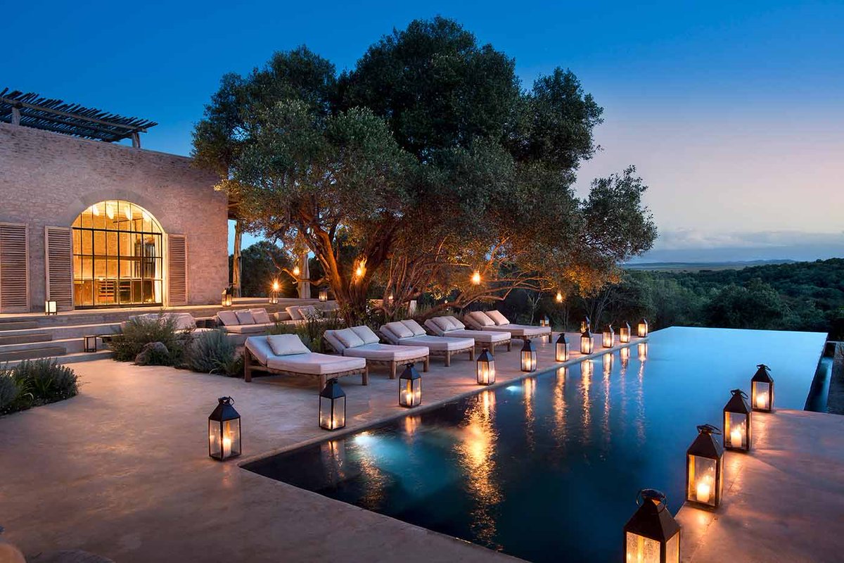 InResVillas's tweet photo. Called "The most beautiful house in Africa" by Conde Nast travel writer, Peter Browne - Arijiju is a Kenyan travel gem. The five bedroom private house overlooks Mount Kenya and the surrounding area is teeming with wildlife.
 https://t.co/Ub8HFD4X0S https://t.co/WNhjAD8LWl