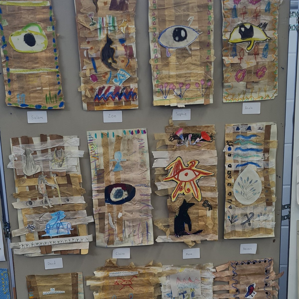 DeltaPrimary's tweet image. Year 3 and Year 4 had a wonderful afternoon showcasing their works of art to parents, carers and grandparents at our Delta Art Exhibition.