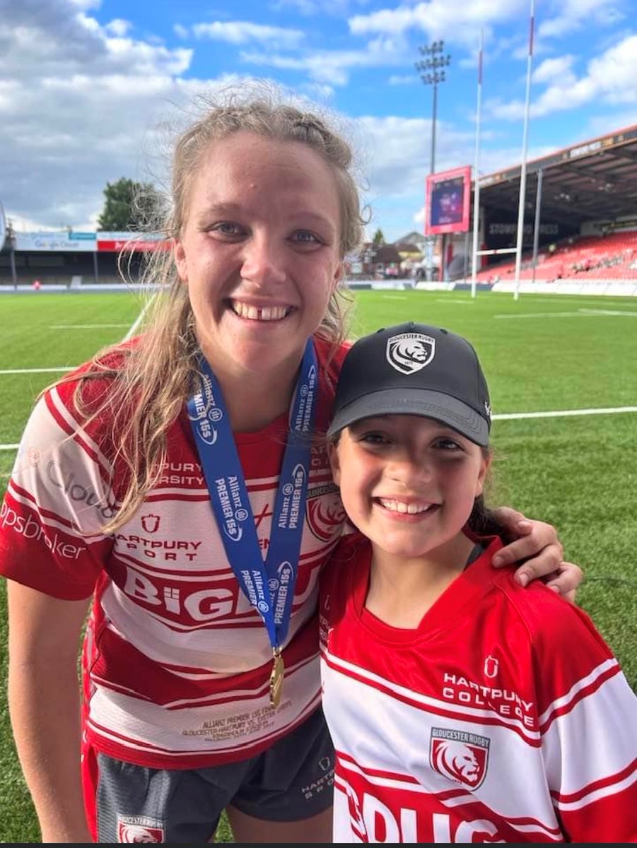 As well as watching the Gloucester-Hartpury Women crowned the Allianz Premier15s champions at the weekend, Matilda was there represented her rugby club, Shrewsbury, in a coaching session and as a flag bearer for the final. Good job Matilda! @gloucesterrugby
