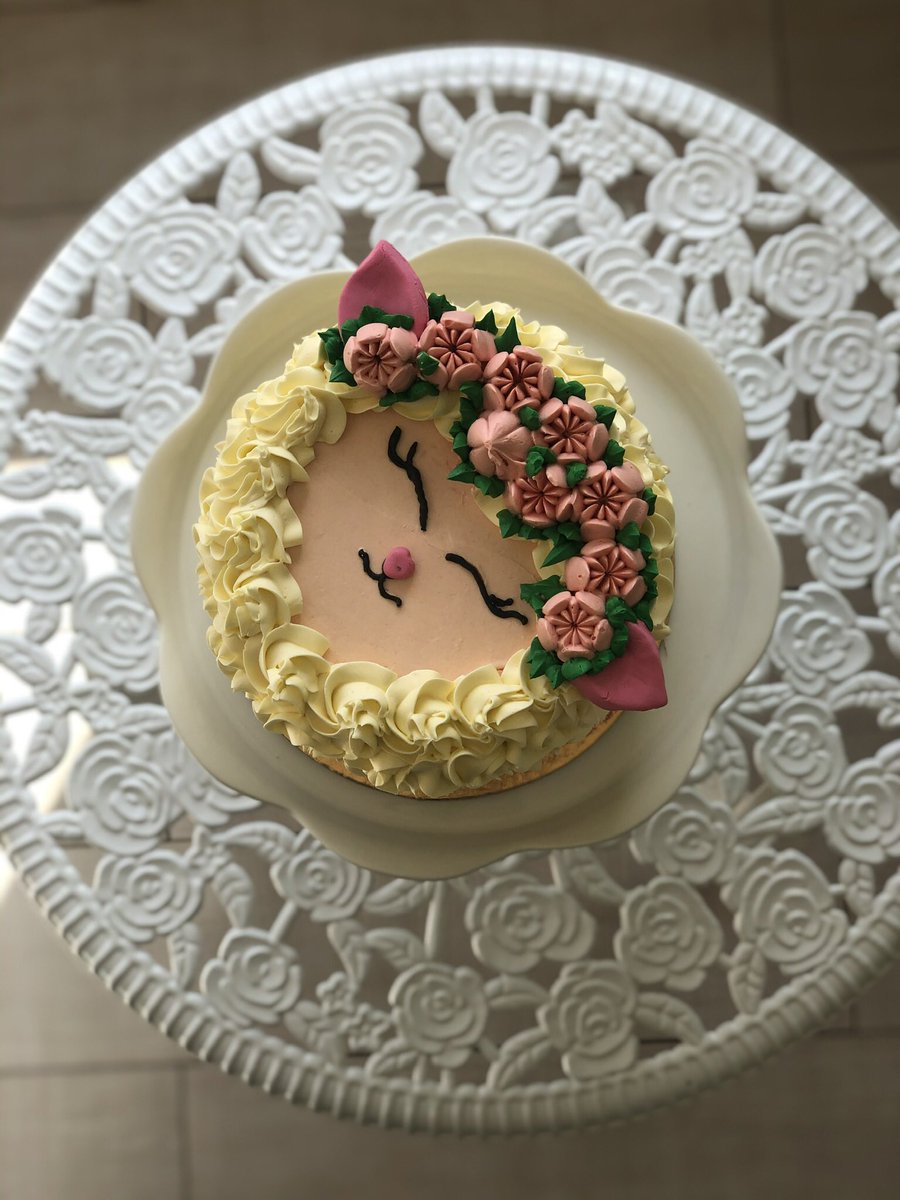DelishbakerySa's tweet photo. رجعنالكم بكيكات العيد
كيكة خروف العيد بنكهة الرد فلفت
حجم ٨ انش
ب ٣٣٠ ريال 
متوفره في المحل وتطبيقات التوصيل
والموقع الالكتروني
لمدة ٤ أيام ابتداء من يوم الغد التوصيل عن طريق الموقع مجاني https://t.co/PRenJeQXwM