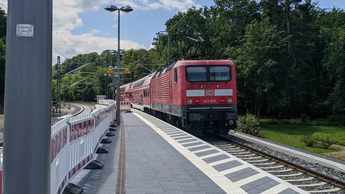 Hallo,ich möchte mit ihnen über S-Bahnen reden 👋