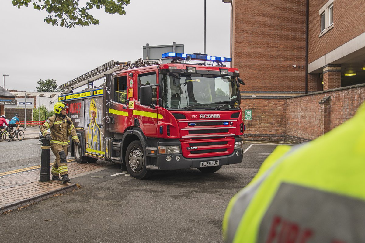 Whilst recently attending incidents, some crews have found it difficult getting to the exact location due to the way cars are parked ❗

Please consider emergency vehicles when it comes to parking up - we don't want this to affect our ability to respond as quickly as possible 🚒