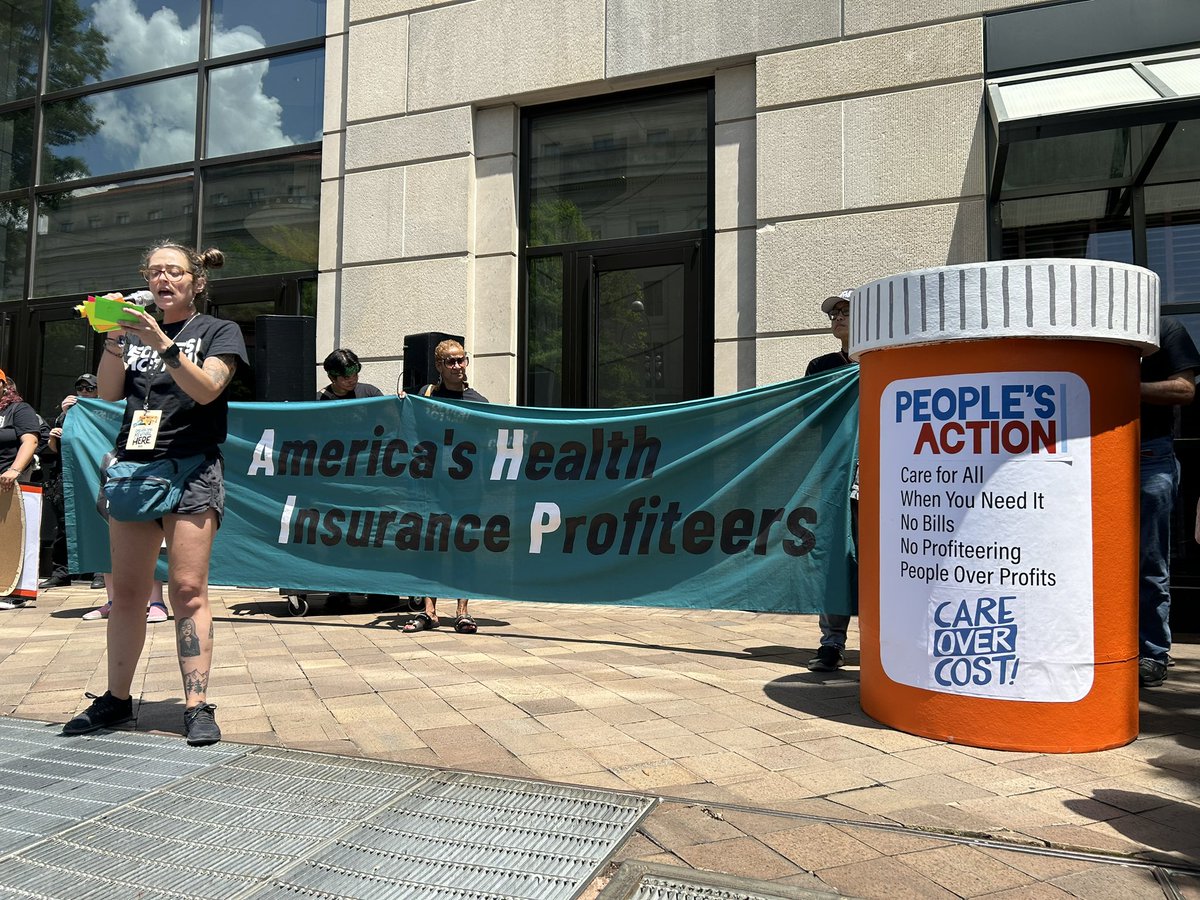 PplsAction's tweet photo. Happening NOW in Washington DC: hundreds of healthcare activists demanding America’s Health Insurance Plans (AHIP)  and their corporate members put people’s health over corporate profit. Go to https://t.co/1EH9MZLVCI NOW to submit your healthcare story and demand #CareOverCost! https://t.co/6nj5G0J71y