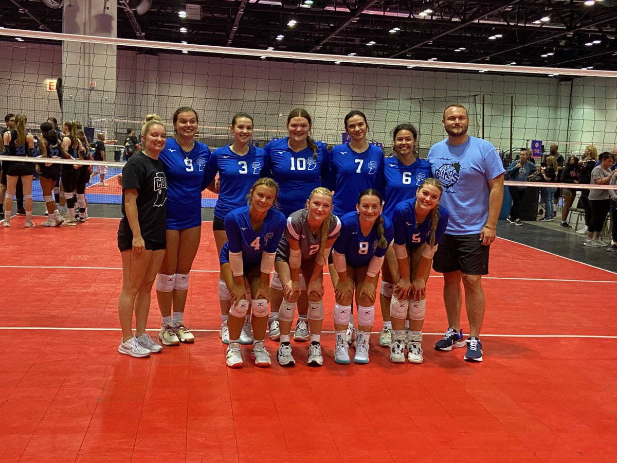 16 Chaos went 2-1 and finished first in their pool on day 1 at Nationals. Great job ladies. Let’s finish strong today!!