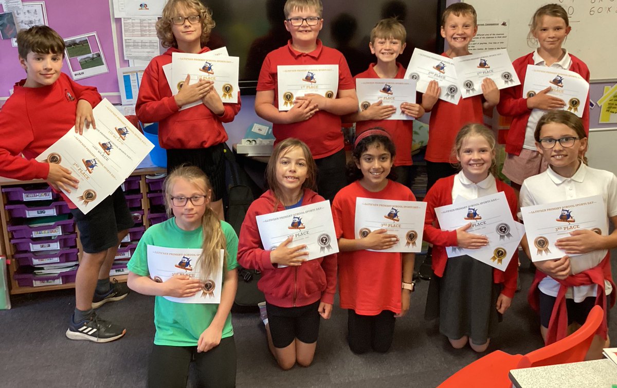 Llysfaen2025's tweet photo. #4RJ and #4BC Sports Day Winners 2023. *Two children who were not present for this photograph will have their photograph when they return to school. #HCI https://t.co/fazqUScKGk