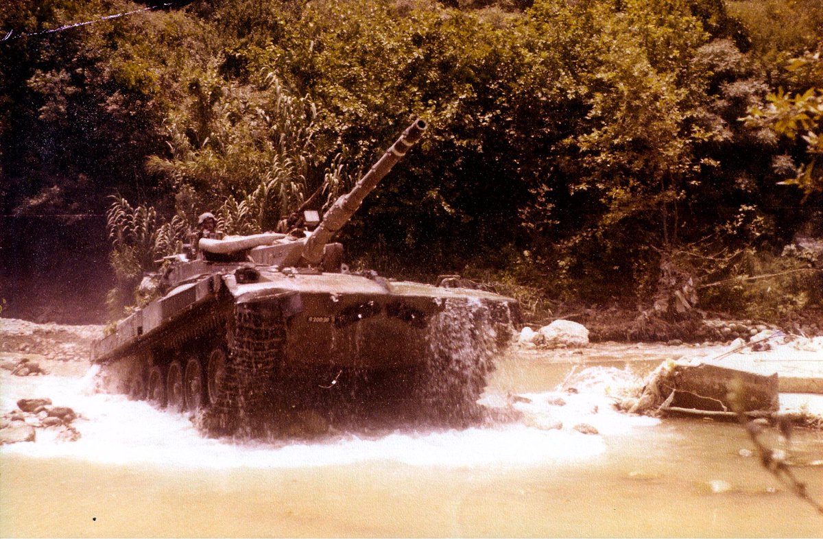 June 1982 - A Merkava Mark 1 (429th Bn. 211th Bde.) crossing the Awali River, Lebanon.

Credit: Ilan Friendland.