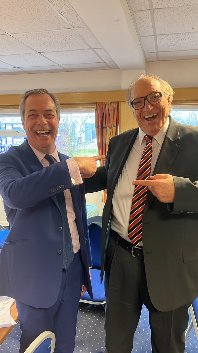 @Nigel_Farage has just won the UK’s Top News Presenter award, along with @GBNEWS winning two more of the five awards, all voted in by the British public. See Nigel and I unpick why we have such a ramshackle lot of politicians! youtu.be/O72_fcChWXY And see the brilliant…