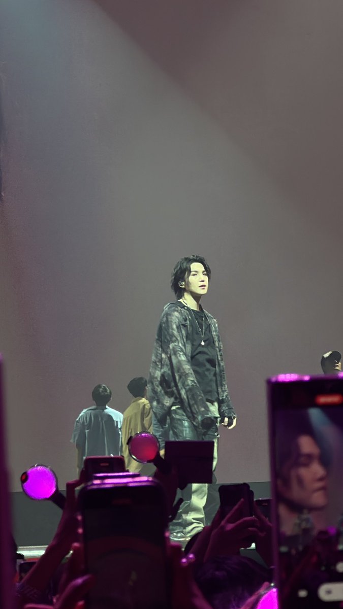vanteblep's tweet photo. i can attest he is REAL HES VERY REAL 😭 https://t.co/VkXcjhhY29