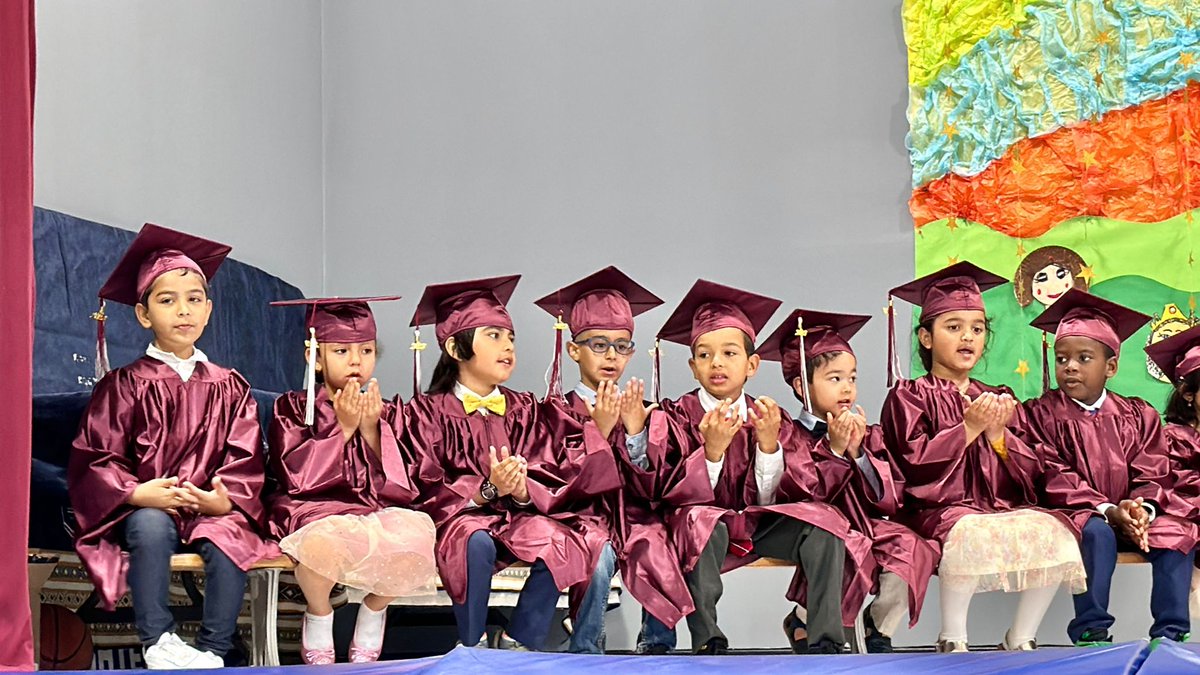 isnaelementary's tweet photo. Our Adorable SK Graduates! On to #Grade1 
 
#SK #kindergarten #sk_graduation #Graduation #end_of_year #IES #ISNA_Elementary #isna_schools https://t.co/ijypHRrrMr