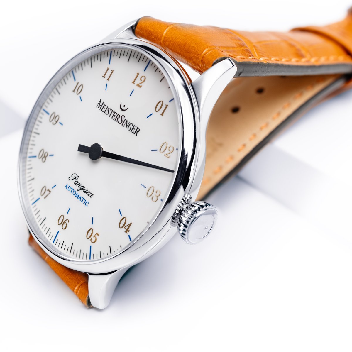 firstclasswatch's tweet image. Minimalist, Timeless Design ⏱️

The classic #MeisterSinger Pangaea has been relaunched with a new #automaticmovement and dial design. A precise Swiss SW300 movement provides up to 42 hours of power reserve. 

Product Code: PM9901G
