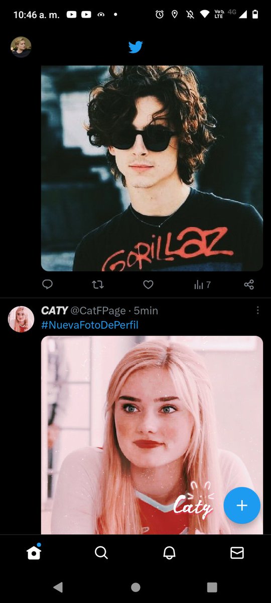 Ella toda bonita y él todo pinche vato metalero we...