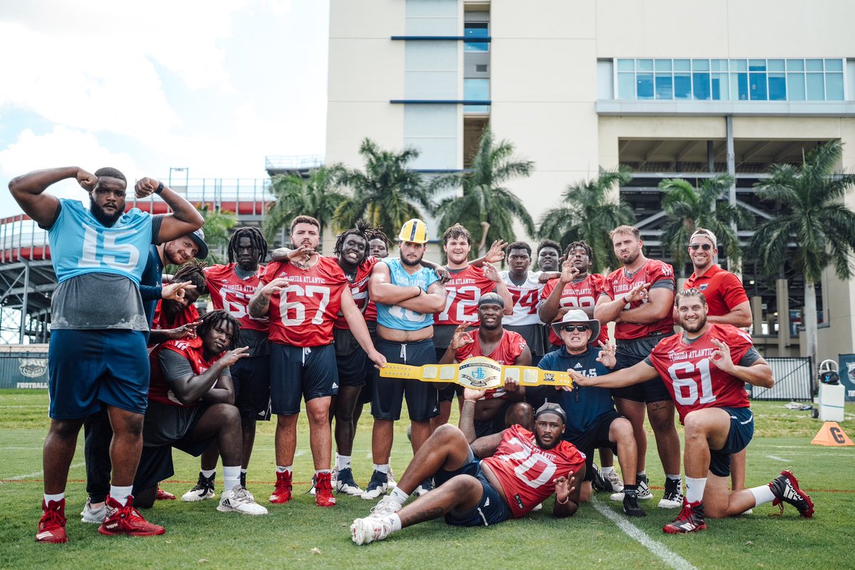 Florida Atlantic Football (@faufootball) on Twitter photo The OL and <a href="/4Warinner/">Ed Warinner</a> are keeping the belt in the trenches!๐ช
#TriCountyTakeover
#WinningInParadise The OL and <a href="/4Warinner/">Ed Warinner</a> are keeping the belt in the trenches!๐ช
#TriCountyTakeover
#WinningInParadise