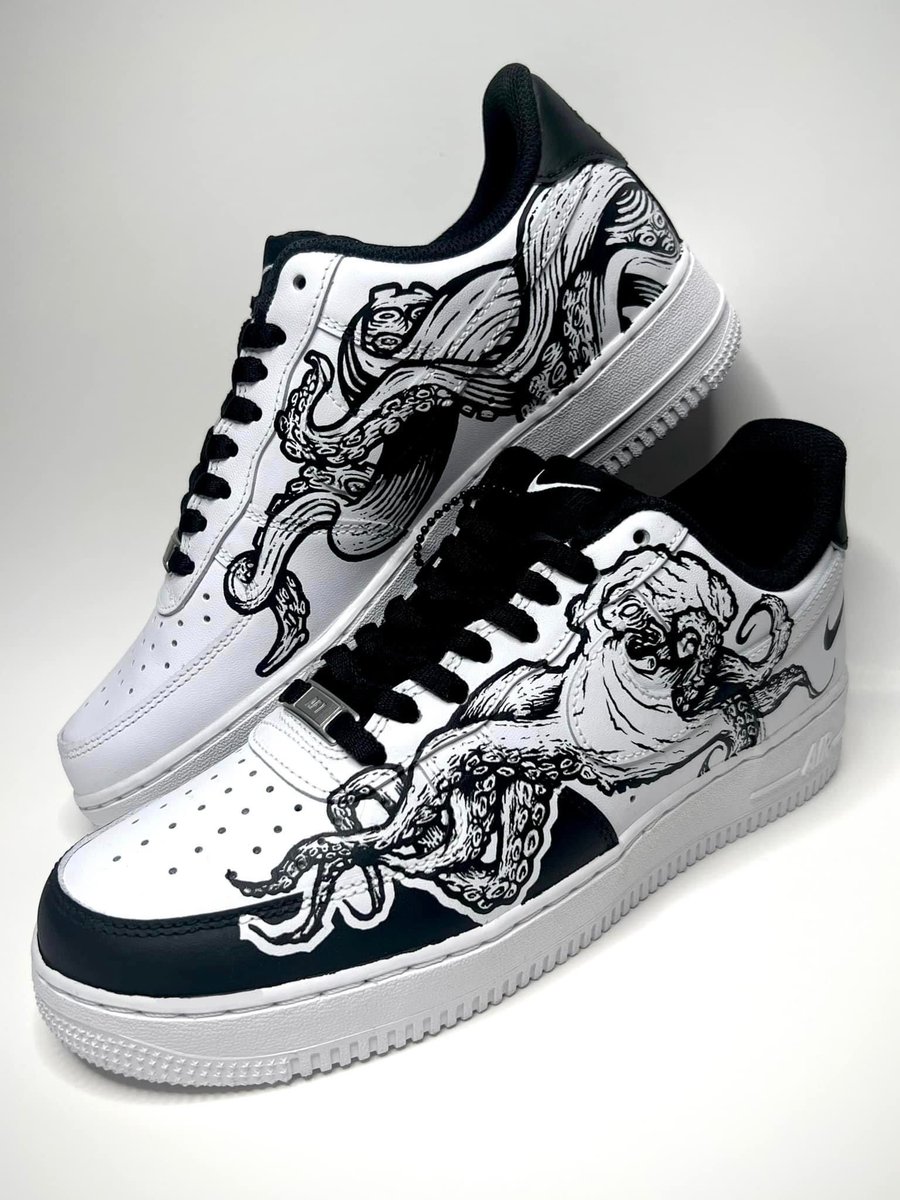 JChicagoCustoms's tweet photo. sometimes all you need is ⚫️&amp;⚪️
+
featuring toothpick hand-painted octopus designs
+
#joeychicagocustoms #customkicks #handpainted #sneakers #af1 #attentiontodetail #sneakerhead #toothpickgang #blackwork #kicks #blackandwhite #octopus #shoeporn https://t.co/6sq6iYHPOl