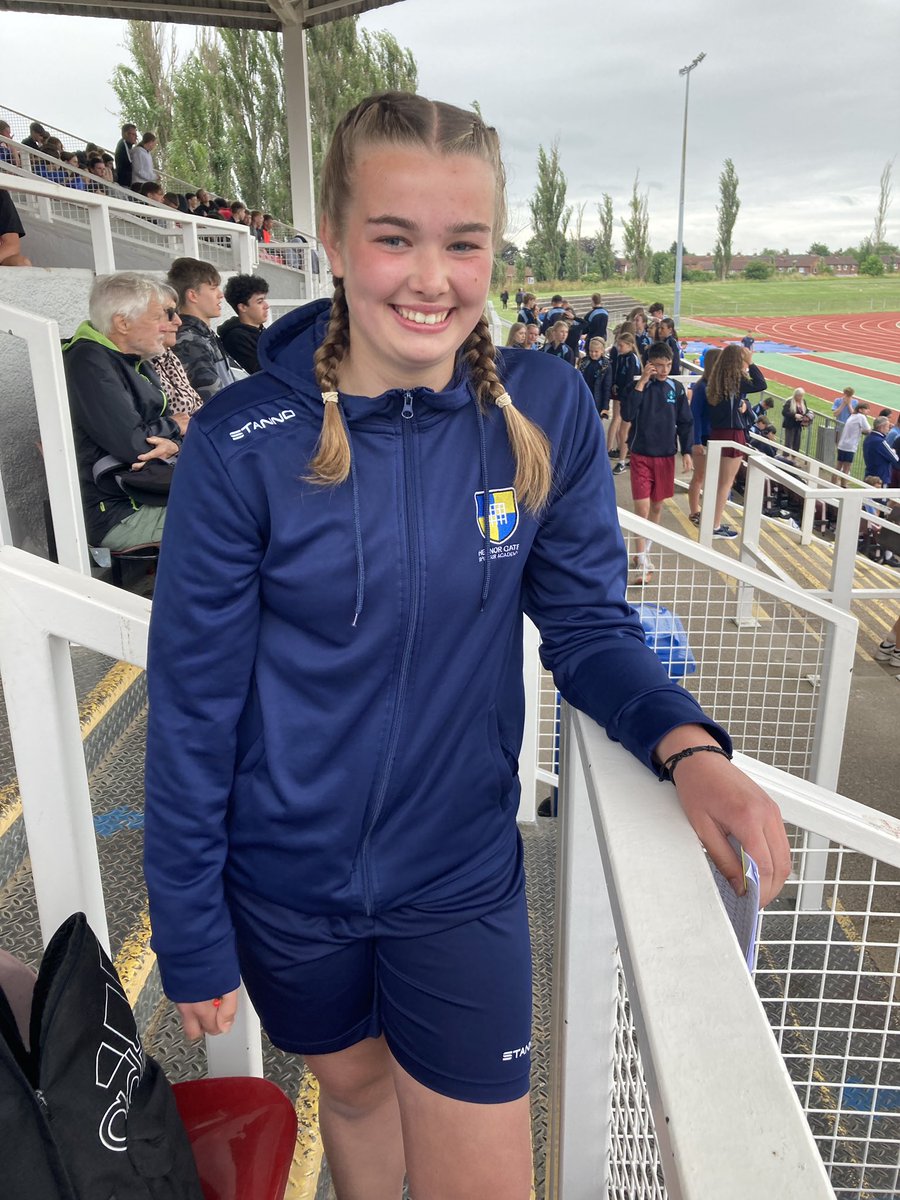 PeHgsc's tweet photo. Y10 Girls: 🥇300m 🥈800m, Shot and Javelin 🥉1500m, 200m and High Jump! Their best performance and last performance at District, finishing 3rd overall. 🏆 #y10girls #rolemodels https://t.co/0bT5EdSber