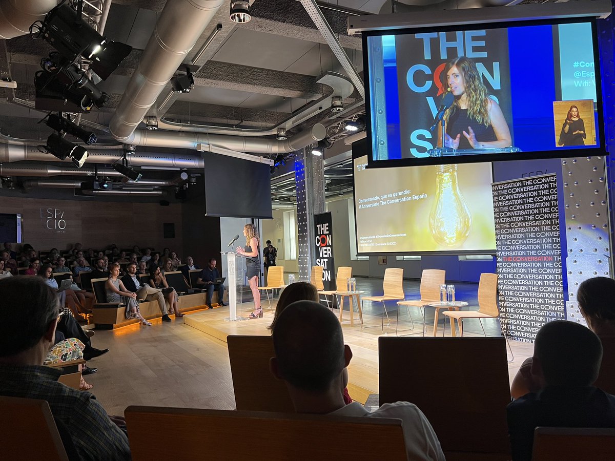 LluisMontoliu's tweet photo. Celebrando el 5º aniversario de @Conversation_E en el @EspacioFTef junto a @edusadeci @ElenaSanz_ @DrAstrocyte Marga del Val, Marta Beltrán, Marta Ferrero, Eduardo Baura et al. #ConversationES #CincoAñosDeConversaciones https://t.co/ejIRl1MObz