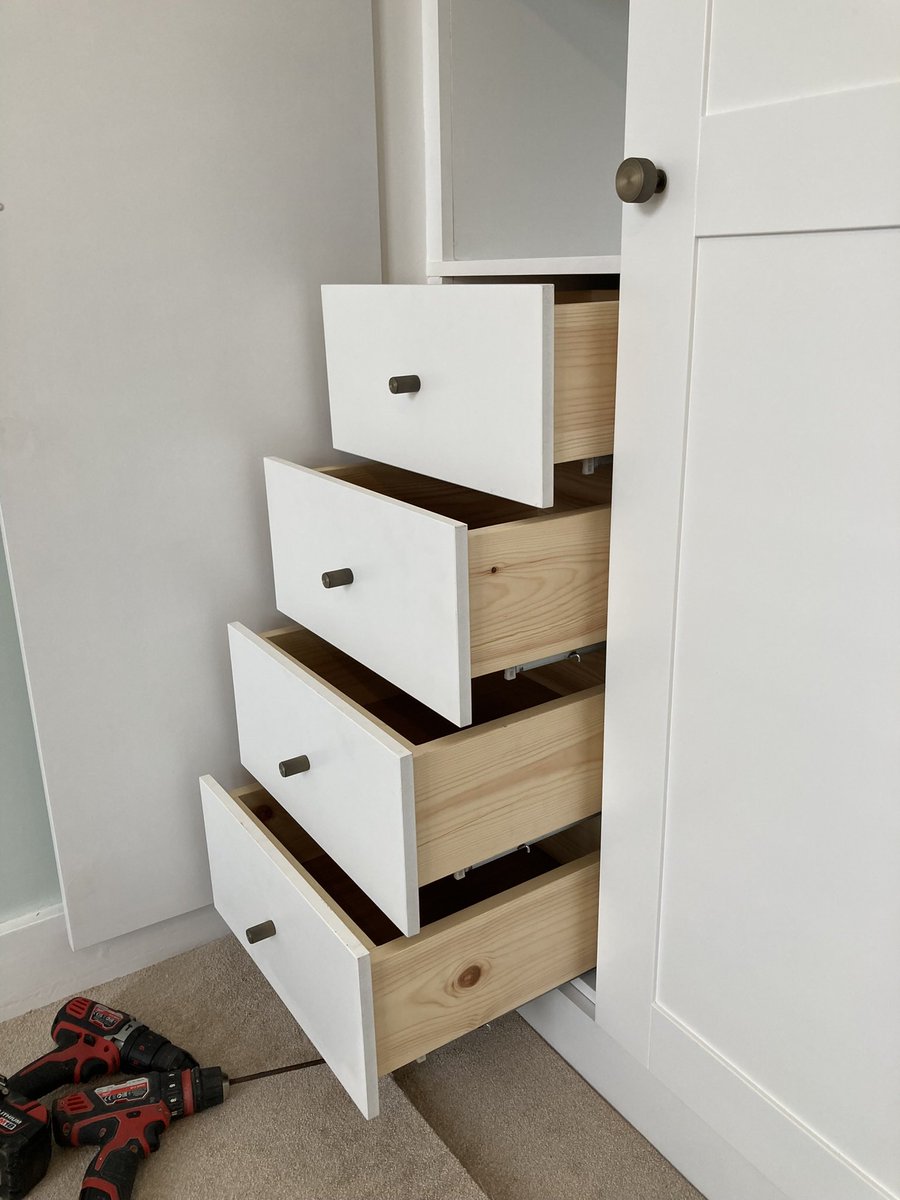bespokepropert1's tweet photo. Bespoke fitted wardrobes in Worthing West Sussex, #carpenter #worthing #wardrobes https://t.co/sM84fs1VG7