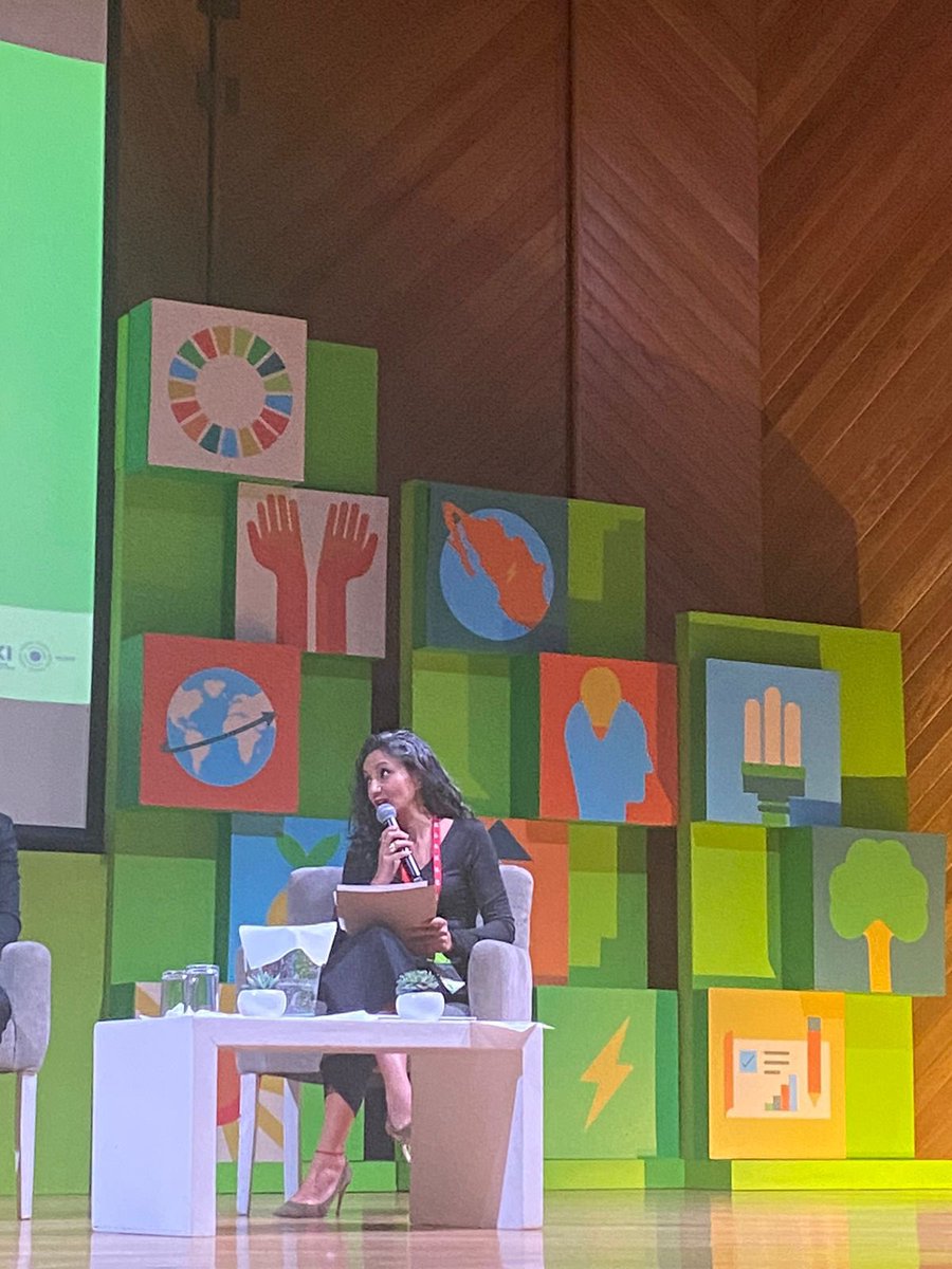 GabyNino80's tweet photo. Ayer en representación de #FINACC participé en la mesa de taxonomía con expert@s del sector financiero. Hablamos de mejores prácticas intern. y nac, índice de género, retos y características de la taxo mexicana. Gracias por las pics a @luccciole @GIZMexico @BMZ_Bund https://t.co/YAUVXW2nLD