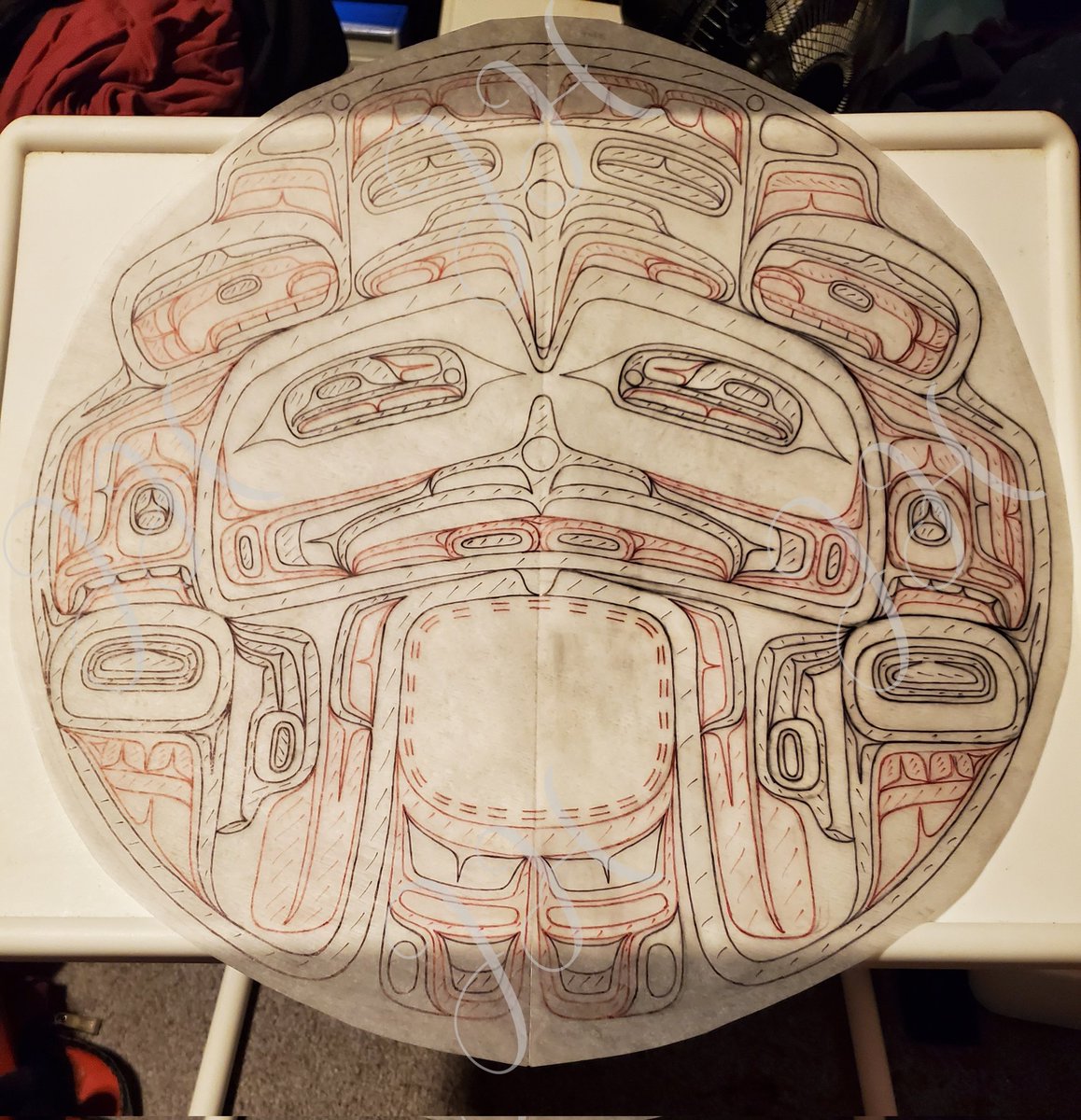 18 inch box style raven drum design 

#tsimshian #tsmsyen #tsmsyenart #nooł #drum