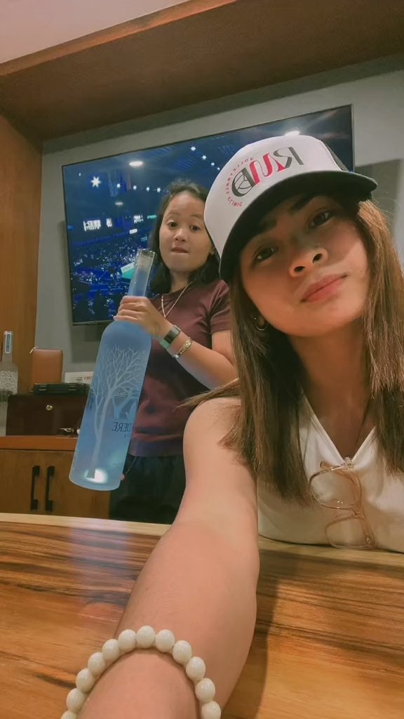 maelior's tweet photo. di naman ako ganyan kaganda everytime na tinatry ko mag jeje style 😭 https://t.co/w8HjNUwdLq