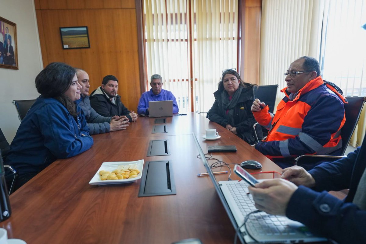 📍Biobío: Seguimos en terreno para apoyar a las familias afectadas del centro sur del país 🇨🇱 Ministra <a href="/totiorellanag/">Antonia Orellana (ella/she)</a> y seremi @mmeg_biobio <a href="/elilo74/">Lorena Segura Inostroza</a>, se reúnen con alcalde de <a href="/muni_hualqui/">Municipalidad de Hualqui</a> Jorge Contanzo, para visitar a mujeres de zonas afectadas y dar respuesta a sus necesidades