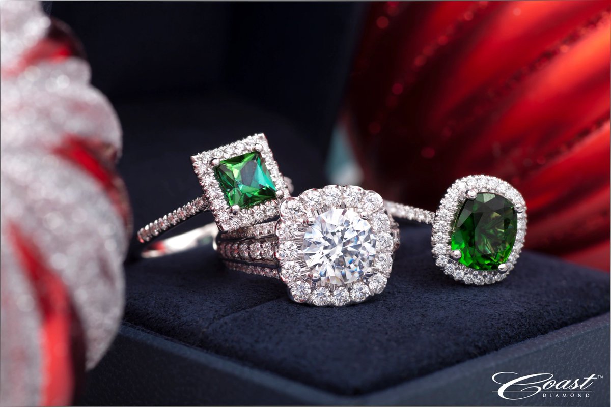 KubesJewelers's tweet photo. At Kubes Jewelers, we don't just sell jewelry - we're committed to providing expert knowledge and excellent service. With three GIA Graduate Gemologists and two GIA Diamond Graduates on our team, you can trust that you're in good hands. #ExpertJewelers #KubesJewelers https://t.co/op7OiRRnZF