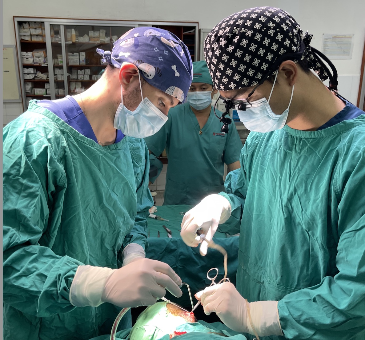 New post: "Musings of a med student"  The importance of developing resourcefulness and adaptability in a developing country
Full article on our amazing donor portal: csc.org/musings-of-a-m… #csc #globalsurgery