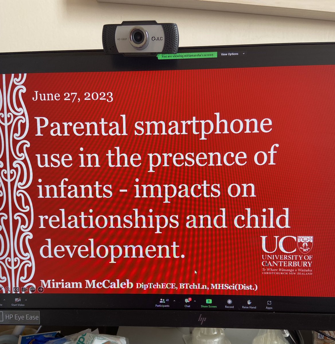 Really insightful fireside chat exploring the relationship between mothers and babies in the context of smartphone use-babies as young as 4mths demonstrate more avoidant behaviour in the context of such smartphone use 
#IMH #PIMH #parenting #technoference #attachment #matrescence