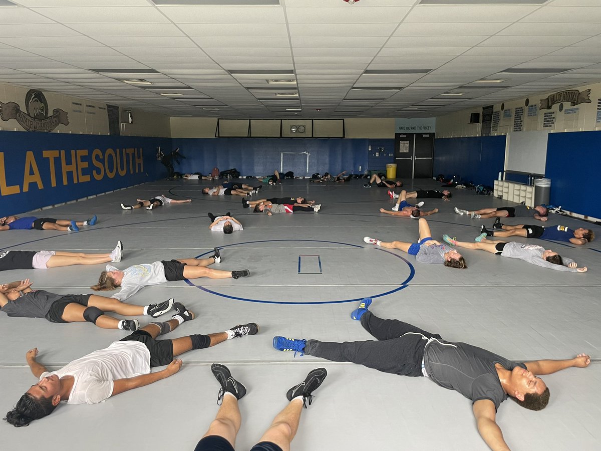 Visualizing our goals after a good AM scrap! #BuiltDifferent #SSE