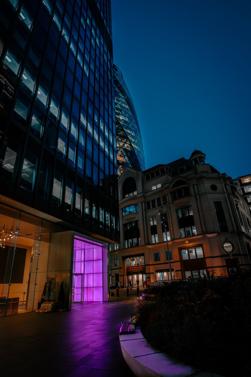 JohnDids's tweet image. Vibrant Pickle
London, UK

#gherkin #londongram #london #your_cityshotz #opticalwander #londonphotographer #londoncalling #londonskyline #skyscraper #skyline #uk_shooters #urbanaddicts #urban_cinematic #urban_shutter #urbanromatix #capital #capitalshooters #nightphotography