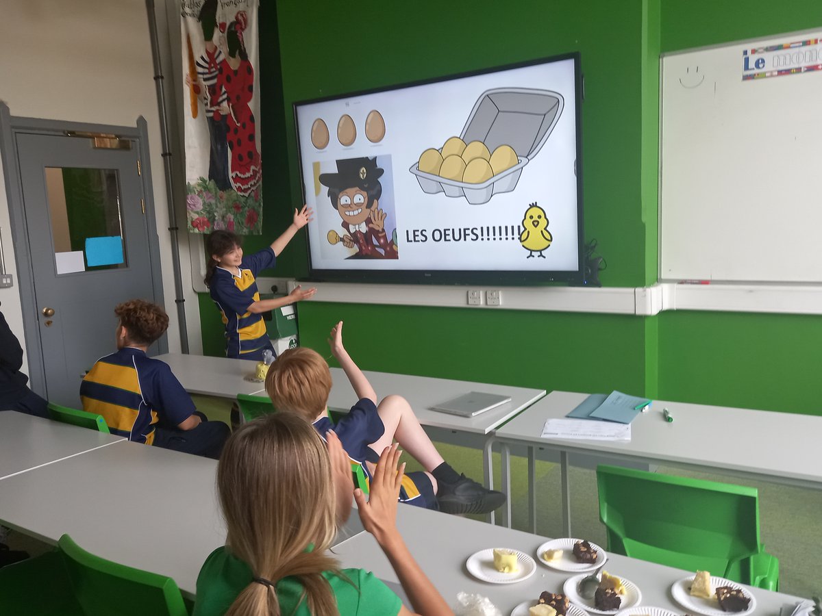 Our Year 8 Pupils practising their French (and their cooking skills!)... We had some home-made brownies, a delicious 'Ratatouille' themed cake and even French 'Beignets' ! Bon appétit! #mfltwitterati #education #languages #food #maidavaleschool
<a href="/MaidaValeSchool/">Maida Vale School</a>