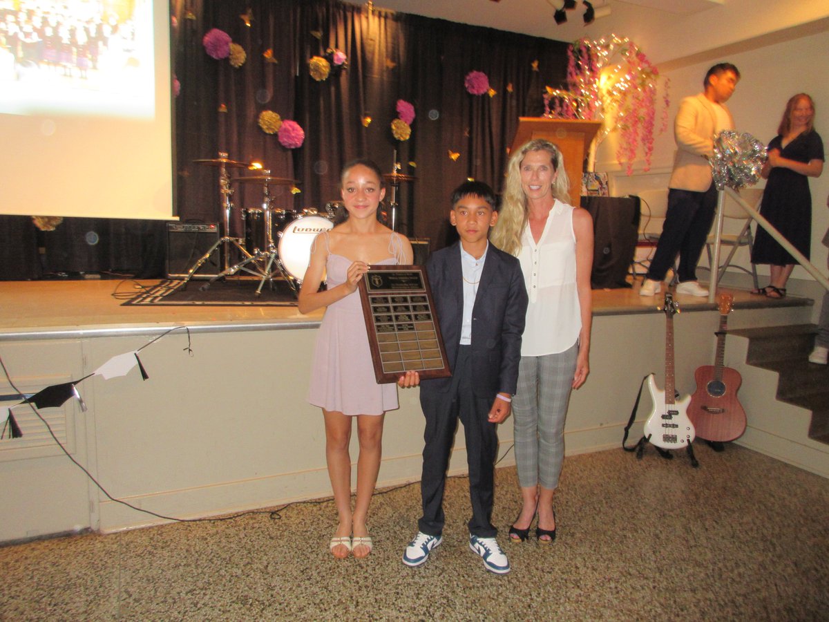 SFASchoolVan's tweet photo. Our Grade 7 Graduation Mass &amp; Ceremony were beautiful. https://t.co/FVsjriZvQD