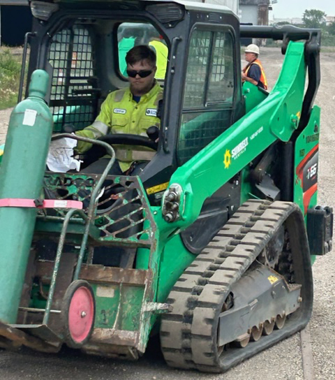 USWindInc's tweet photo. Wonderful to see @IncStrum off to a great start doing some work for us at #SparrowsPointSteel! #offshorewindjobs #Maryland https://t.co/kt3IemNZ2Q