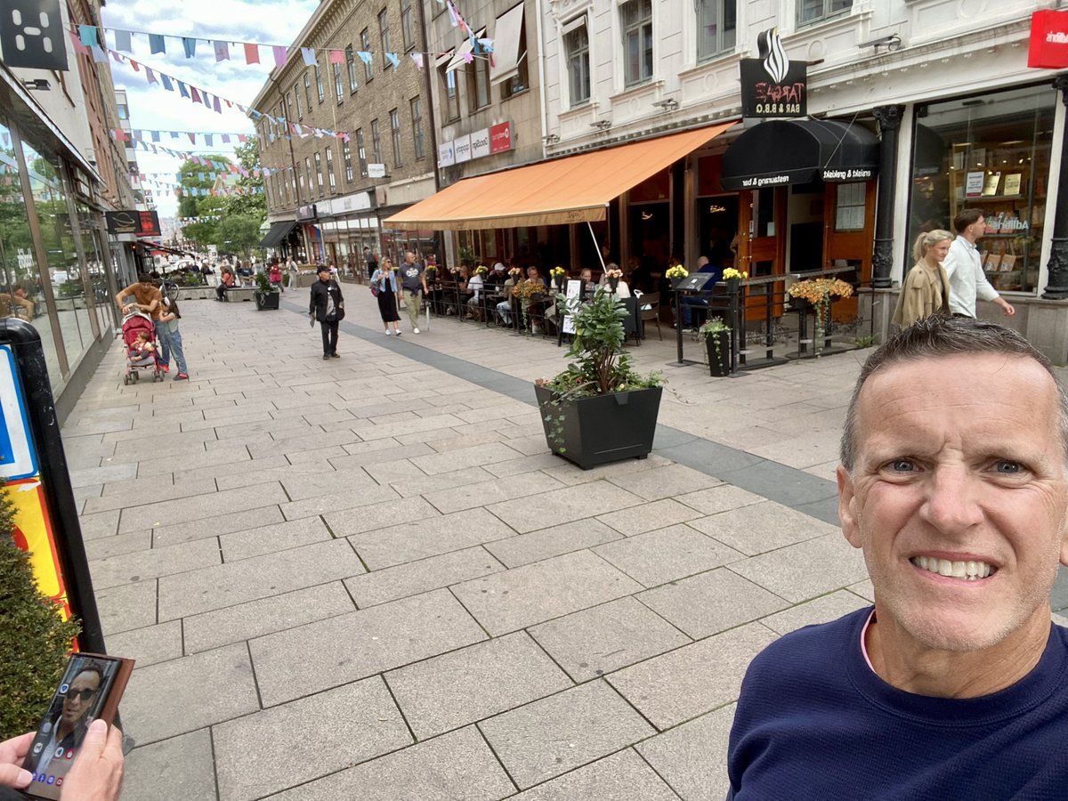 I wasn’t about to bother him walking down the street, but saw this fantastic man wandering around. (Don’t mind the stupid look on my face!) #SpringsteenTour2023 #Gothenburg @springsteen