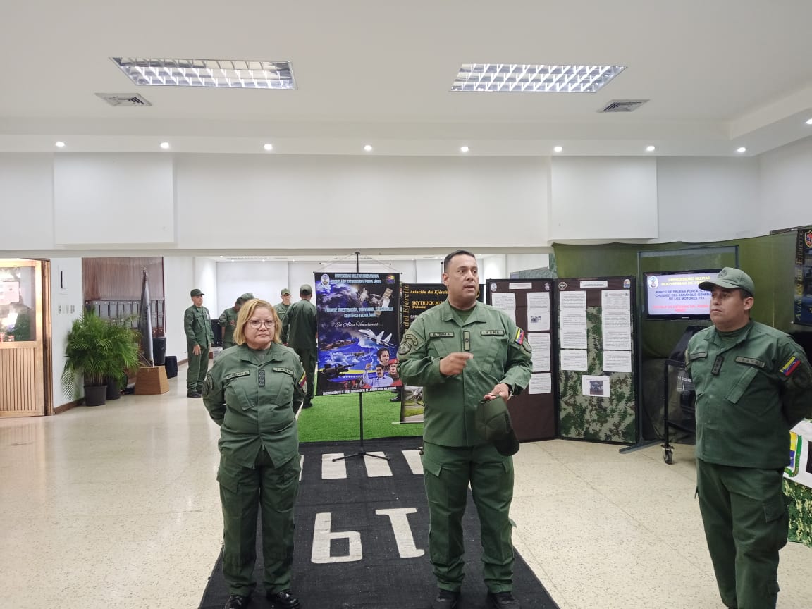 La @Umbv_EEPA27N  se hizo presente en la Feria Tecnológica  del @cepttlumbv1 con la propuesta de  cinco proyectos realizados por nuestros participantes de las especializaciones.
@Educacion_MPPD @Umbv_Fanb @educacion_amb