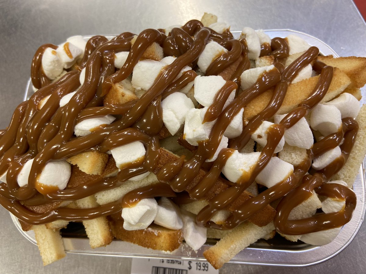 guys we have POUTINE CAKES!!!