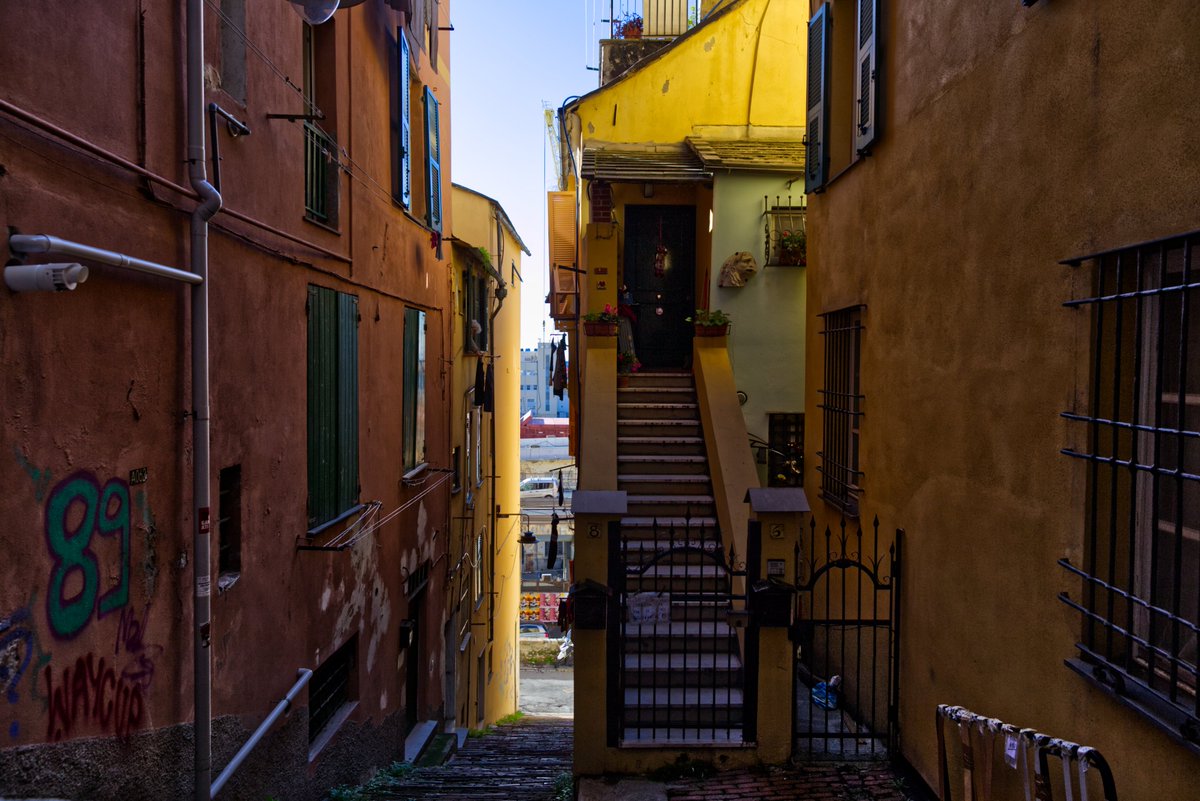 Streets of Genova 😊
Italia 🇮🇹 

#italy #Genova