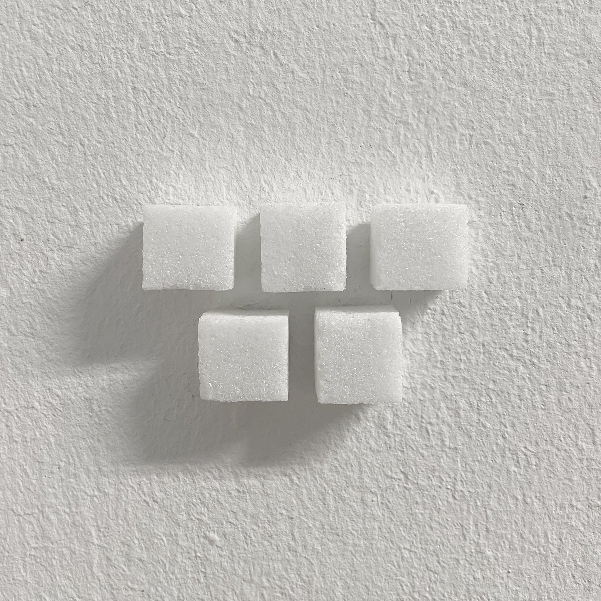 matthias_braun's tweet photo. OLYMPIA Matthias Braun 2023 6 x 4 x 1 cm sugar cubes, glue, wall
 
#matthiasbraun #contemporaryart #bulletinboard #olympia #rings #sugarcubes #sugar #minisculpture #minimalart #conceptualart #spontaneousart #artinstallation #installation #sculpture #exhibition #wallobject https://t.co/y6OE1AOHdq