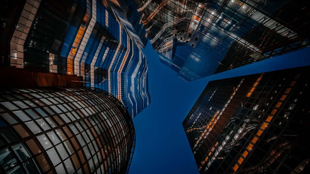 JohnDids's tweet photo. What goes up...
#lookup #lookuparchitecture #streetphotography  #london #urbanromatix #adobe #londondisclosure #capitalshooters  #uk_shooters #symmertykillers #urbanandstreet #lensbible #artofvisuals #nightphotography #nighshooters  #cinematography #cinematictones #city_clickz https://t.co/vi2ts0GZxq