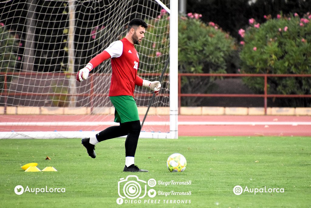 🔵⚪️ | ✍️ <a href="/GuillermoGS13/">Guillermo Garcia Santos</a> seguirá defendiendo los colores del Palencia Cristo Atlético, donde ya es un referente.

🍀¡Desde Lorca y como ex-lorquinista, te deseamos mucha suerte!