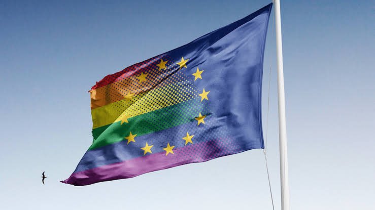 Avrupa Birliği yasaları cinsel yönelim temelli ayrımcılığı yasaklamaktadır. Tüm AB ülkeleri eşcinselliği yasallaştırmak ve ayrımcılık karşıtı yasalar uygulamakla yükümlüdür. #Pride2023