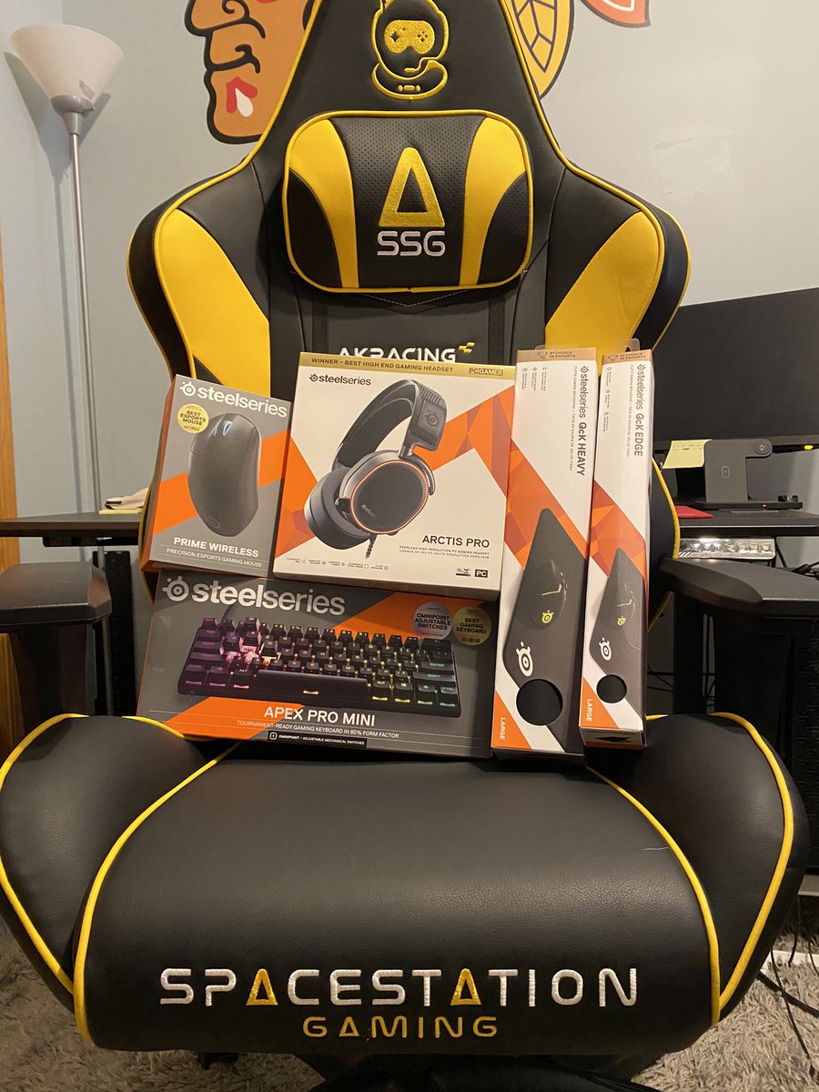 Big thanks to @Spacestation for the chair and @SteelSeries drop!