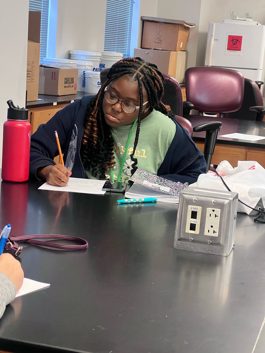 thegemscamp's tweet photo. 💛 Empower the girl in your life to thrive in #STEM together! 

#STEMcamp #Sleepawaycamp #GirlsInSTEM #STEMeducation #STEMgirls #WomenInSTEM #STEMrolemodels #STEMactivities #STEMlabs #STEMcapstone #CommunityService https://t.co/0bBQWM4WMc